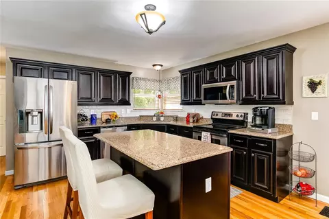 406 Valley Manor Dr, Ballwin, MO 63021 photo 21