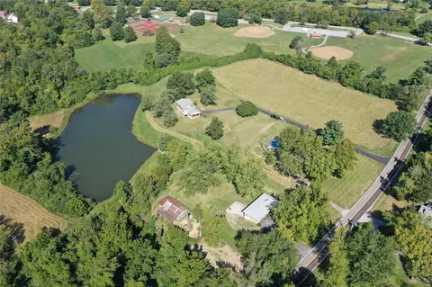 13525 Old Jamestown Rd, Black Jack, MO 63033