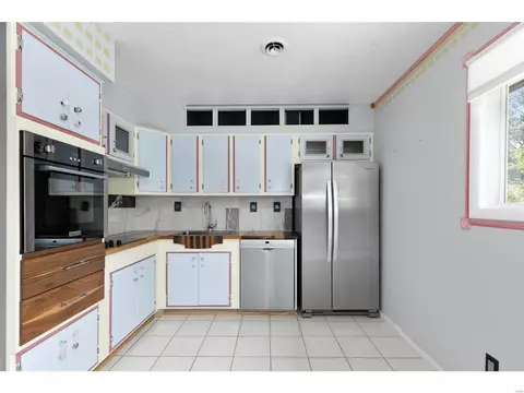 10 W Meadow Ln, Ellisville, MO 63021 photo 6