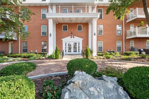 14471 Bantry Ln #16, Chesterfield, MO 63017