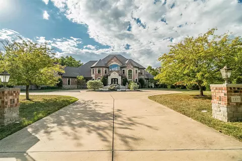 1377 S Mason Rd, Saint Louis, MO 63131