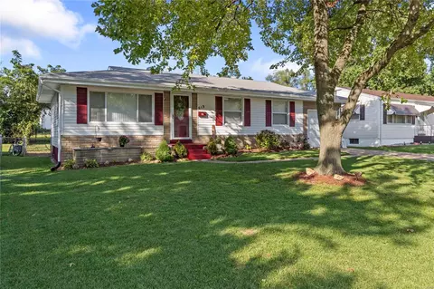 619 Haddock Dr, Saint Louis, MO 63137