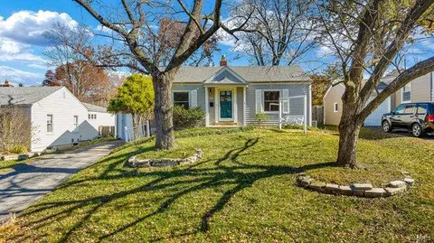 840 Glendower Dr, Saint Louis, MO 63122
