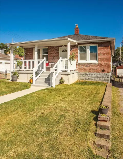 421 Jett Ave, Saint Louis, MO 63125