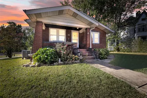 7200 Moller Ave, Maplewood, MO 63143