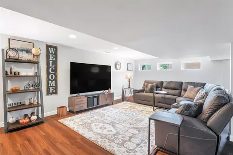 1025 Van Dyke Dr, Ballwin, MO 63011 photo 33