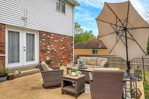 1025 Van Dyke Dr, Ballwin, MO 63011 photo 6