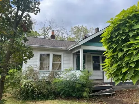 8304 Eads Ave, Saint Louis, MO 63114