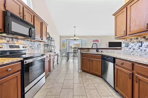 22 Fiddlers Dr, O'fallon, MO 63366 photo 8