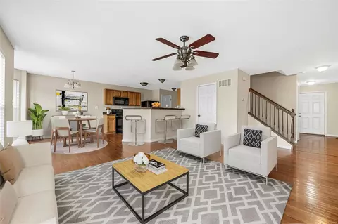 335 Wild Oak Dr, O'fallon, MO 63368 photo 2