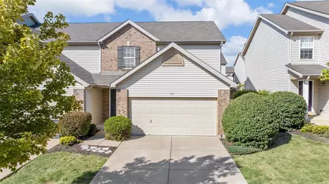 335 Wild Oak Dr, O'fallon, MO 63368
