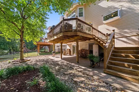 Exterior - 1406 Oakhall Manor Ct, Ballwin, MO 63021 photo 6 of 8