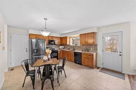 Kitchen - 1406 Oakhall Manor Ct, Ballwin, MO 63021 photo 1 of 1