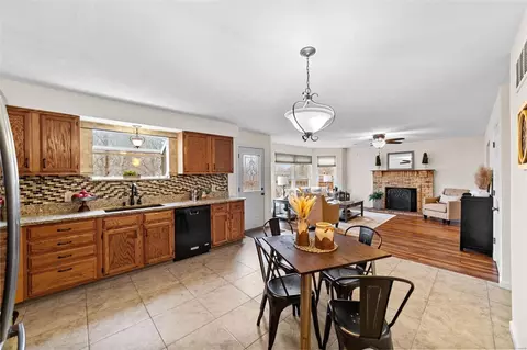 Dining - 1406 Oakhall Manor Ct, Ballwin, MO 63021 photo 5 of 6