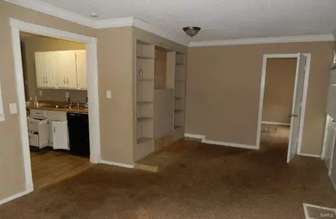 7832 Dartmoor Dr, Saint Louis, MO 63121 photo 5