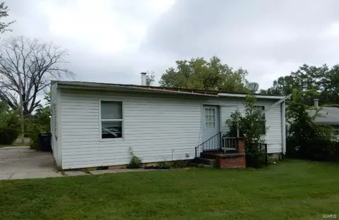 7832 Dartmoor Dr, Saint Louis, MO 63121 photo 2