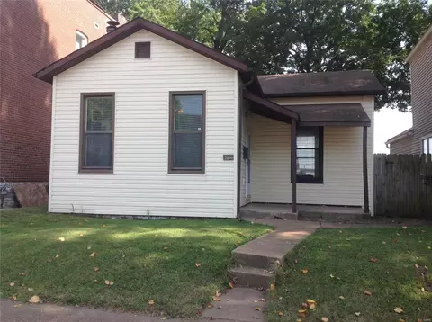 7006 Michigan Ave, Saint Louis, MO 63111