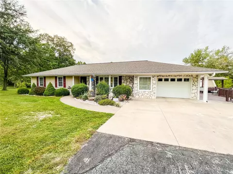 706 Maxwell St, Paris, MO 65275 photo 1