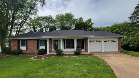 5136 Flametree Ct, Saint Louis, MO 63129