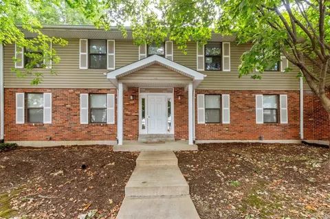 1908 High Sun Dr, Florissant, MO 63031