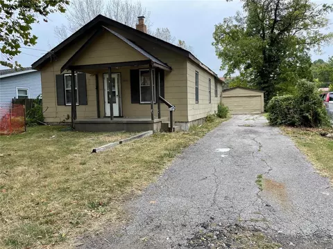 3010 Pasteur Ave, Saint Louis, MO 63114