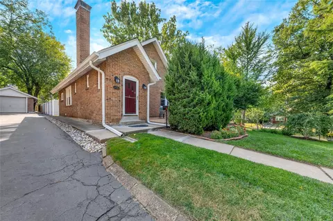 802 Webster Ct, Saint Louis, MO 63119