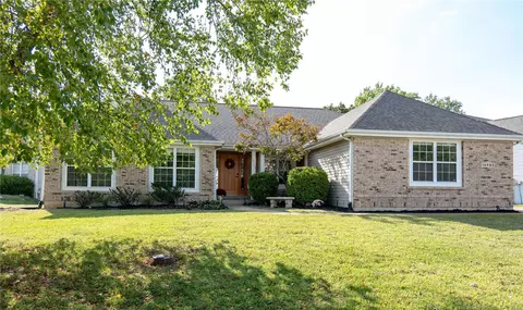 16902 Westridge Oaks Dr, Grover, MO 63040