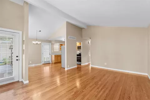 328 Ballwin Ave, Ballwin, MO 63021 photo 3