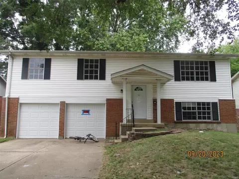 1815 Stilton Ct, Florissant, MO 63031