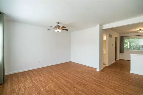 821 Portsdown Rd, Ballwin, MO 63011 photo 9