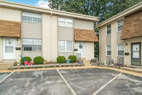 821 Portsdown Rd, Ballwin, MO 63011 photo 5