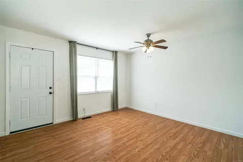 821 Portsdown Rd, Ballwin, MO 63011 photo 12
