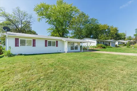 11059 Saxonhall Dr, Bridgeton, MO 63044