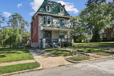 5615 Bartmer Ave, Saint Louis, MO 63112
