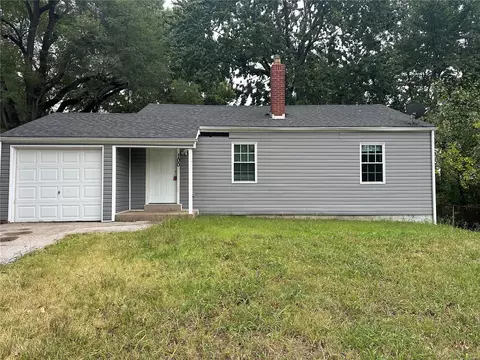 100 N New Florissant Rd, Florissant, MO 63031