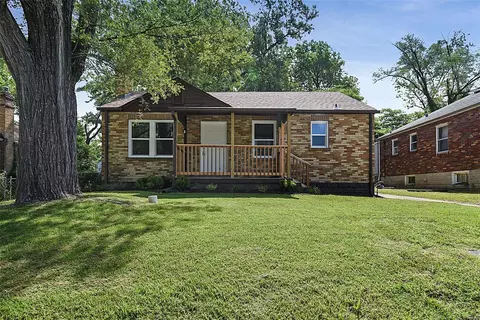 230 Henquin Dr, Saint Louis, MO 63135