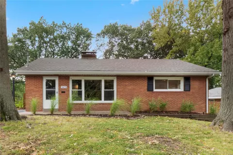 3679 Mckibbon Rd, Saint Louis, MO 63114