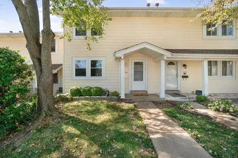 138 Condor Ct, Saint Charles, MO 63303