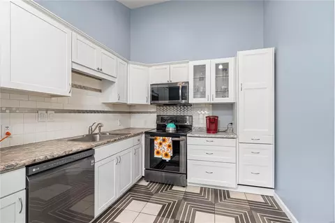11101 Torigney Dr, Sappington, MO 63126 photo 5