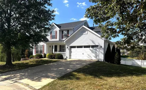 9 Park City Ct, O'fallon, MO 63368