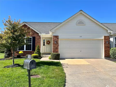 631 Kerryton Place Cir, Ellisville, MO 63021