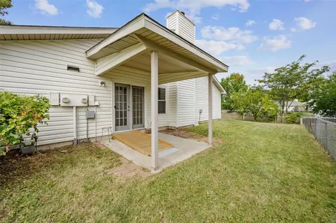 565 Knob Hill Dr, O'fallon, MO 63366 photo 3