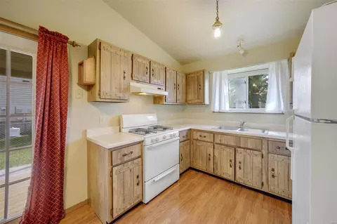 565 Knob Hill Dr, O'fallon, MO 63366 photo 11