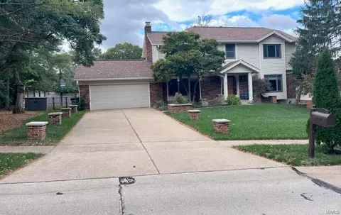 5343 Chapelford Ln, Saint Louis, MO 63119