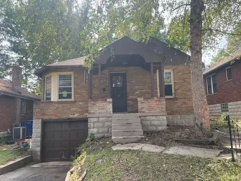 8728 Susan Ave, Saint Louis, MO 63114
