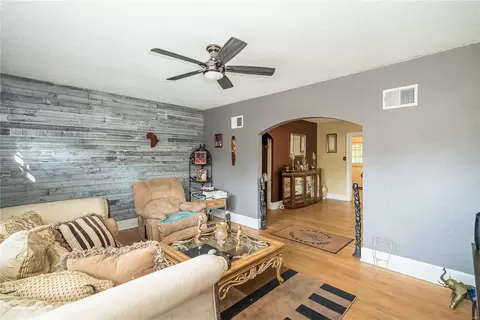 715 Wesley Ave, Saint Louis, MO 63135 photo 4