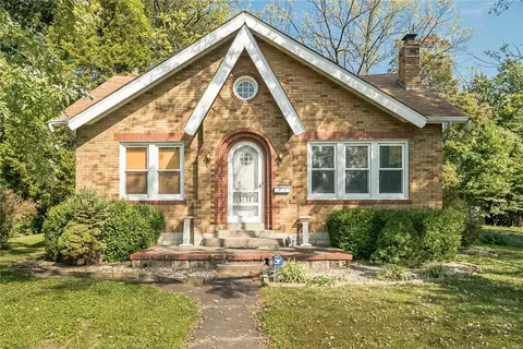 715 Wesley Ave, Saint Louis, MO 63135