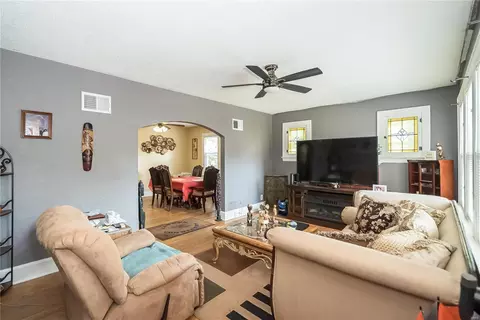 715 Wesley Ave, Saint Louis, MO 63135 photo 2