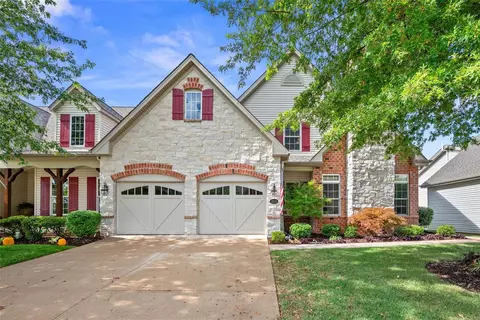 1103 Spruce Forest Dr, Lake Saint Louis, MO 63367