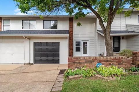 12411 Sea Lane Dr, Florissant, MO 63033
